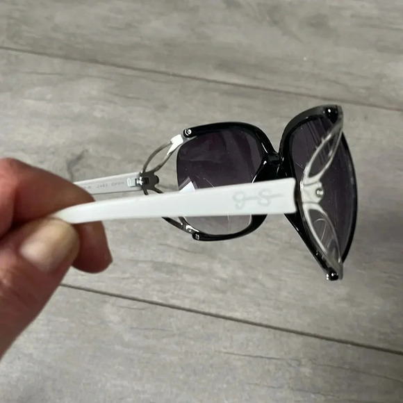 JESSICA SIMPSON NWOT Oversized Sunglasses Black White Silver. - Picture 5 of 7